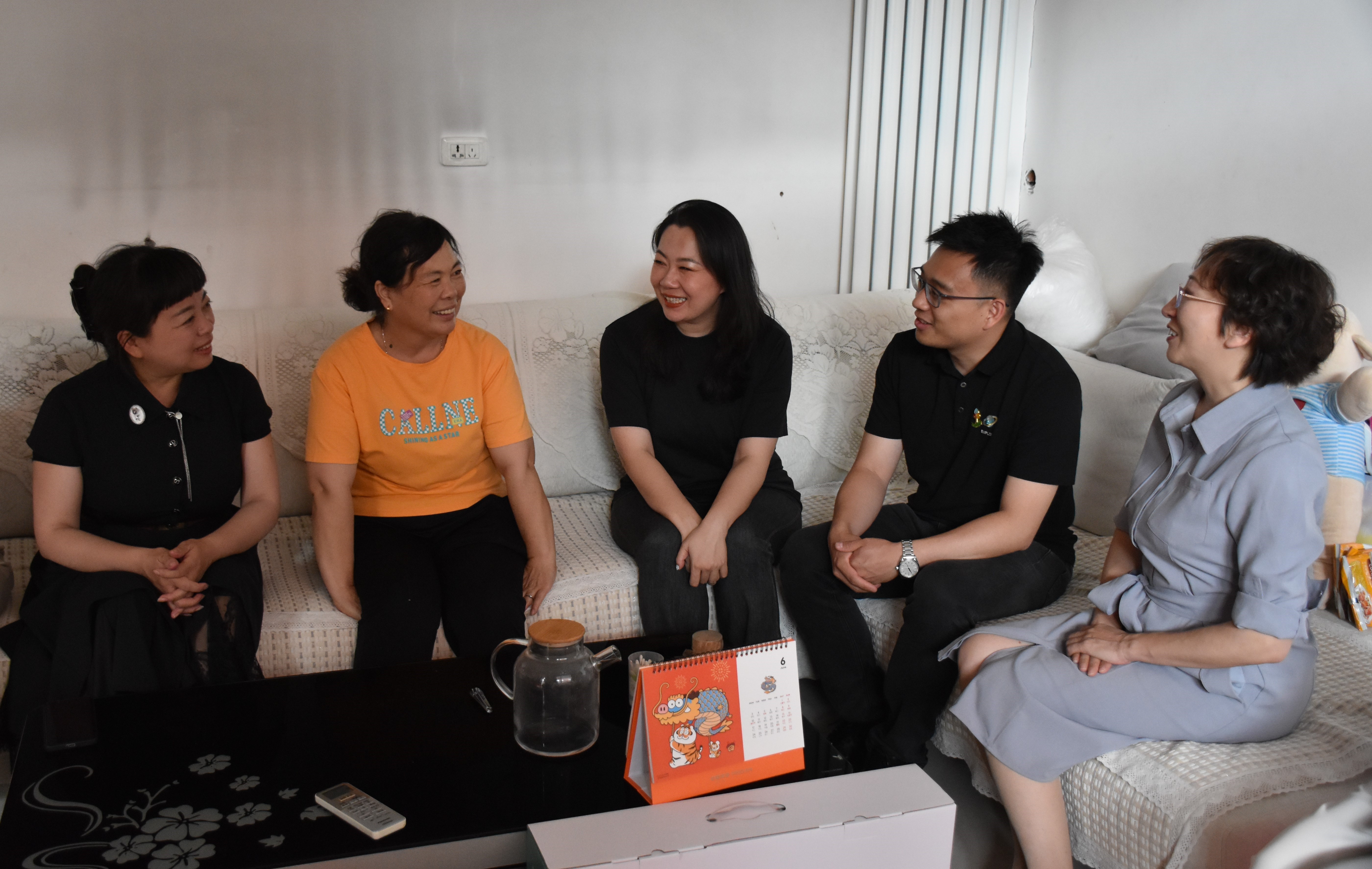 壹贰博网页版公益送温暖:6载慈善 660名单亲母亲受益 壹贰博网页版公益送温暖:6载慈善 660名单亲母亲受益