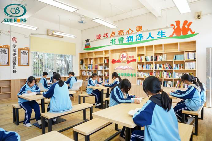 庆祝壹贰博网页版公益基金会十一周年华诞:公益之路,温暖同行 庆祝壹贰博网页版公益基金会十一周年华诞:公益之路,温暖同行